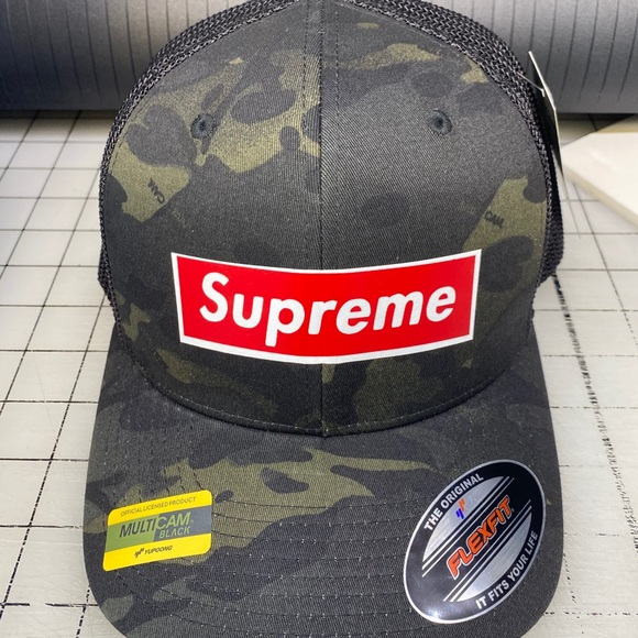 Copy- supreme hat - Picture 3 of 7